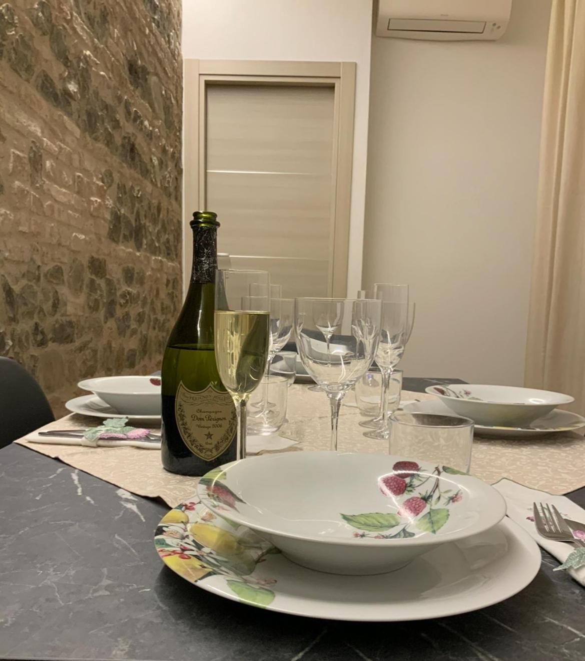 Residenza Pezzani Hotel Parma Eksteriør billede