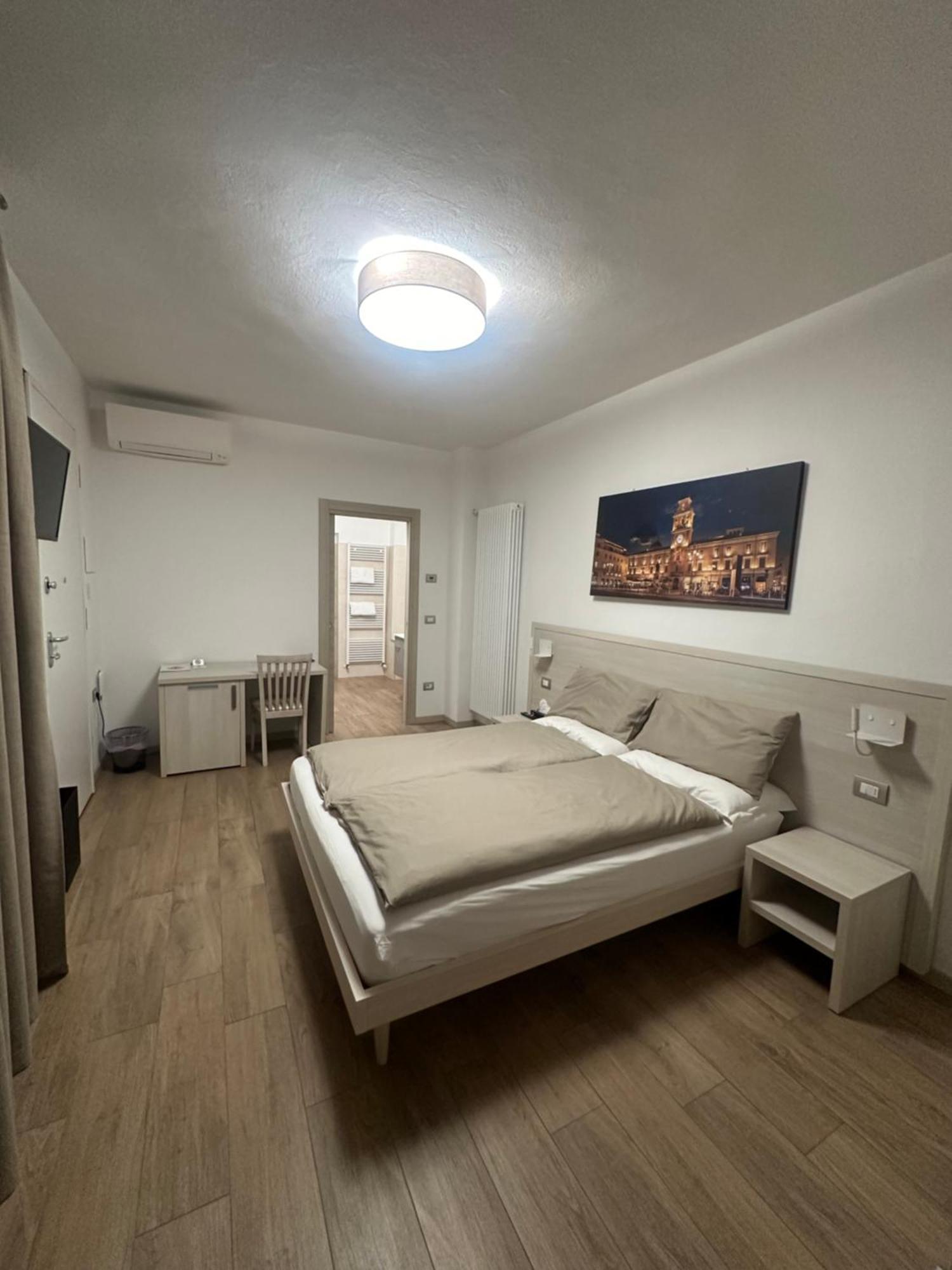Residenza Pezzani Hotel Parma Eksteriør billede